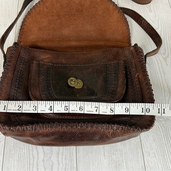 Patricia Nash Beaumont Flap Brown Crossbody Vintage Distressed Leather *READ - Picture 5 of 15